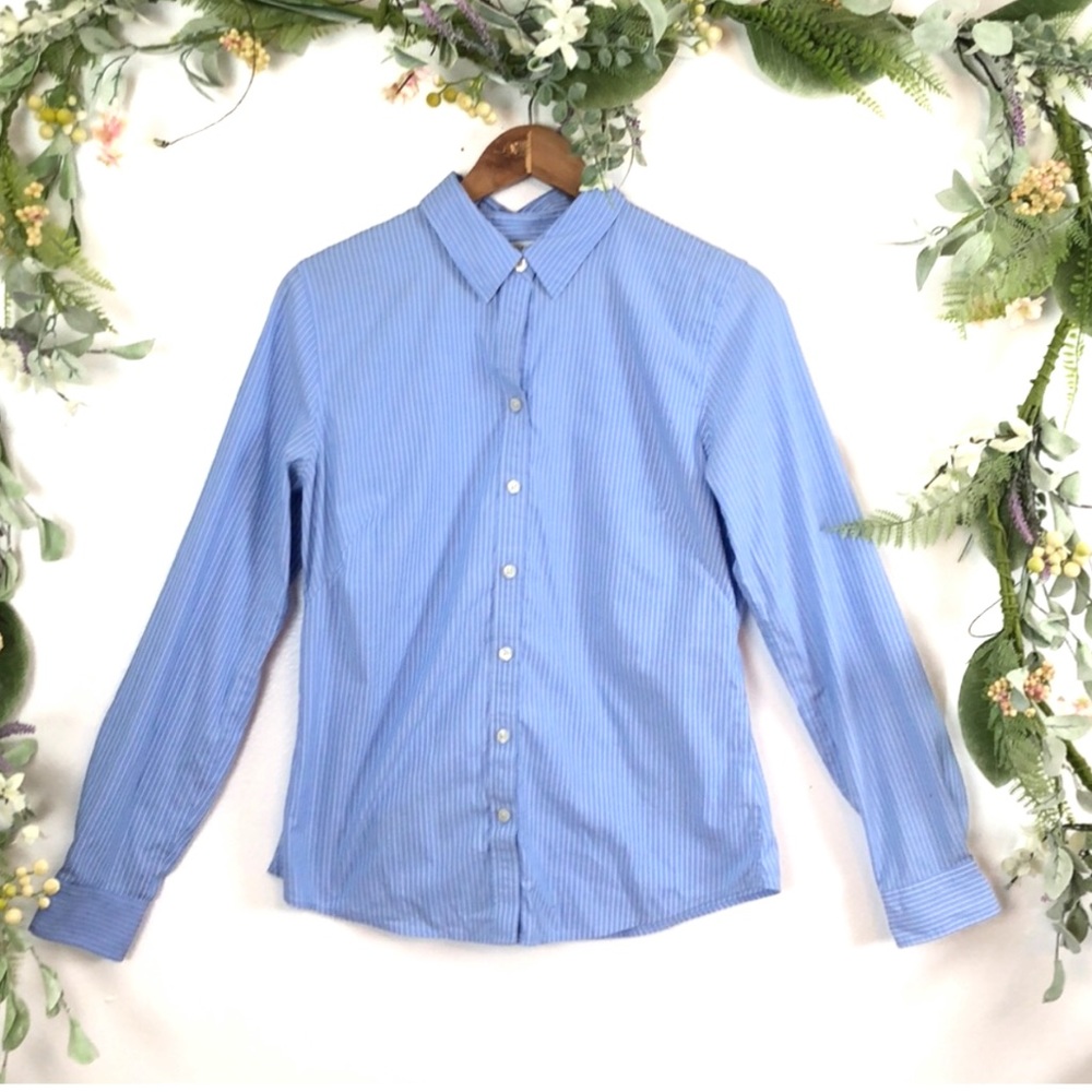 Banana Republic blue and white button up blouse - Picture 1 of 4
